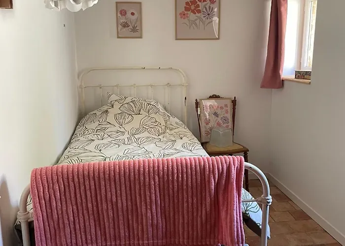 La Maison Du Clocher Chemere-le-Roi