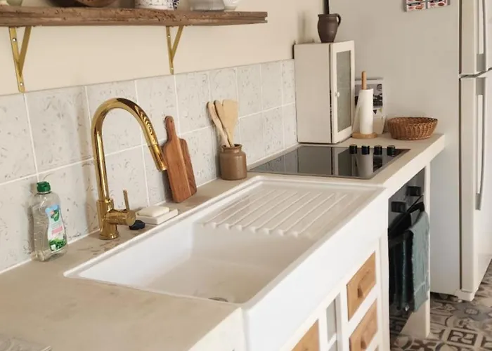 La Maison Du Clocher Chemere-le-Roi