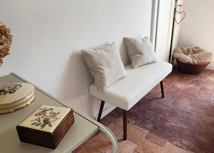 La Maison Du Clocher Chemere-le-Roi