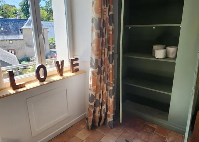 La Maison Du Clocher Chemere-le-Roi